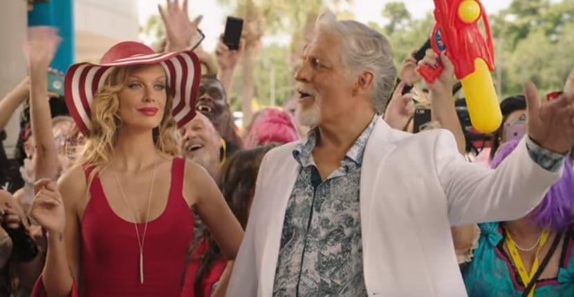 Trailer de la Banda Roja para "Supercon" con Clancy Brown y John Malkovich