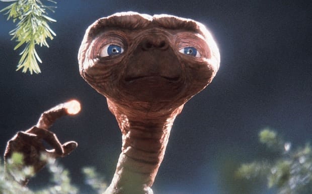 ‘E.T. The Extra Terrestre "como una comedia de situación de los 90