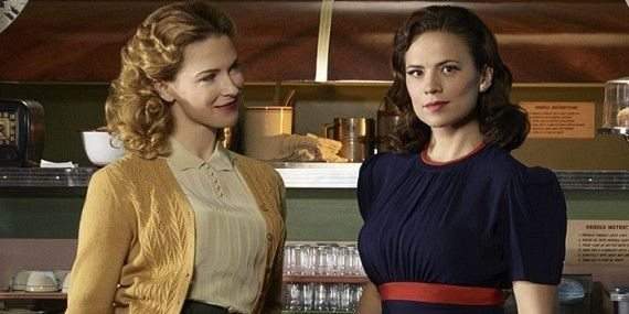 Hayley Atwell dice que los villanos de la temporada 2 del agente Carter son "superiores" a Peggy