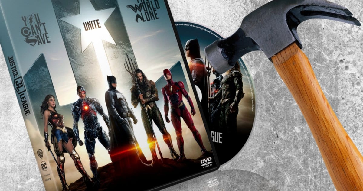 Los fanáticos de Zack Snyder de todo el mundo están destruyendo sus DVD de la Liga de la Justicia