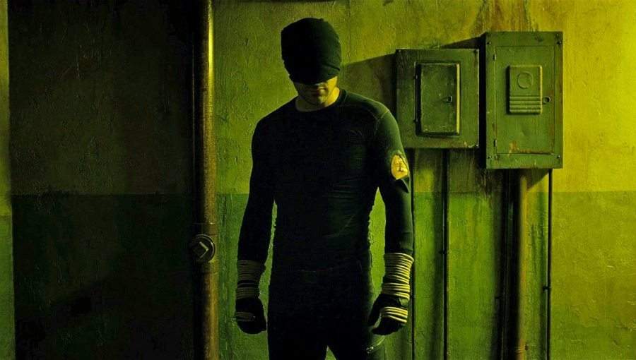 Matt Murdock Dons un traje viejo en nuevas fotos de la temporada 3 de 'Daredevil'