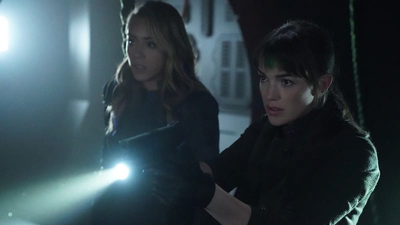 REVISIÓN - "Agentes de S.H.I.E.L.D." Temporada 6 Episodio 1 - Piezas faltantes
