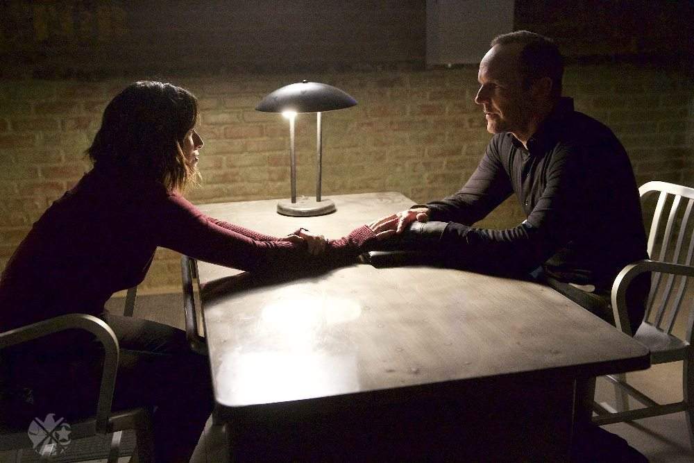 Stills for Tomorrow Night's Episode of Agents of S.H.I.E.L.D .: "Cierre"