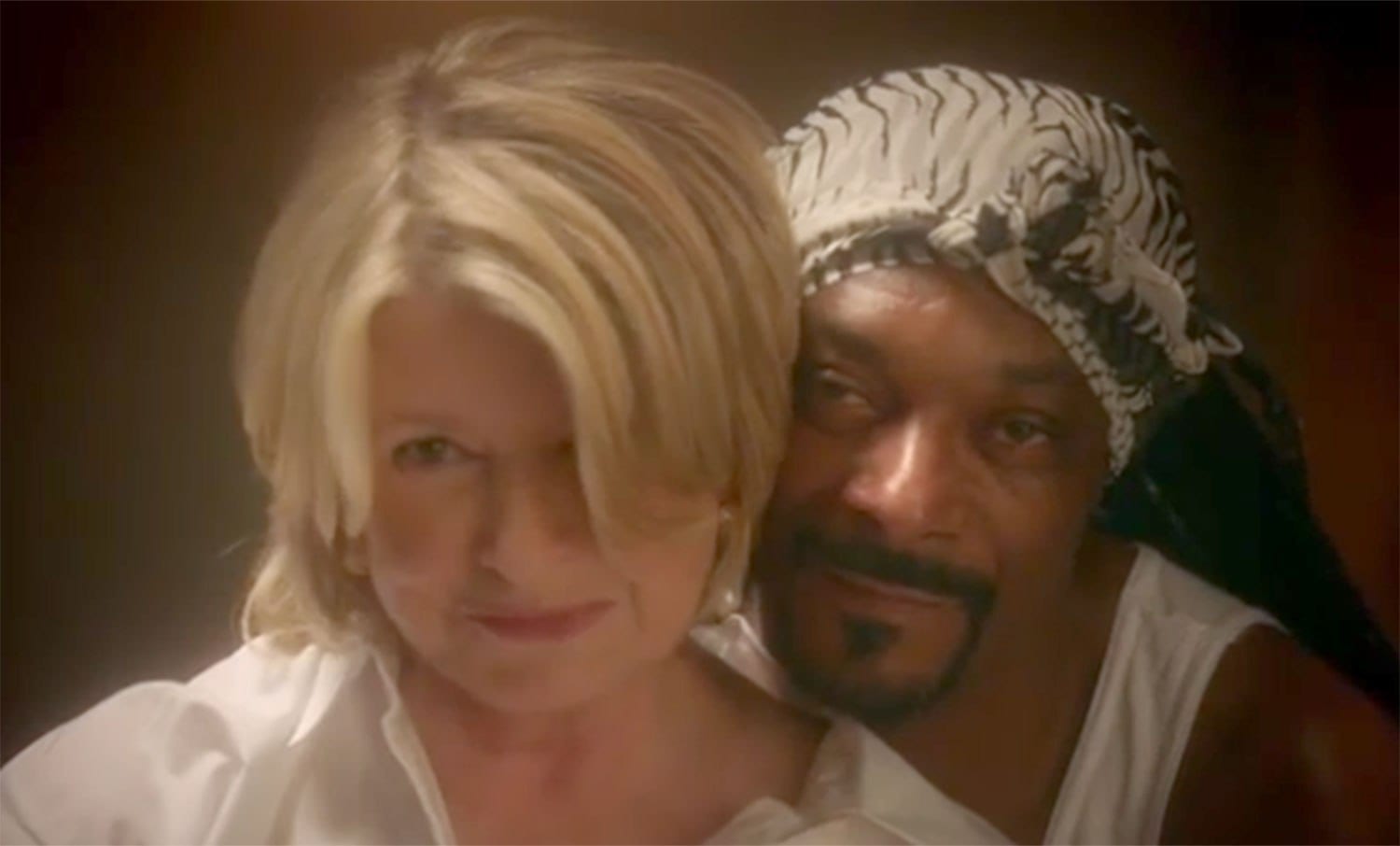 Martha Stewart y Snoop Dogg recrean "Ghost" en una divertida promoción