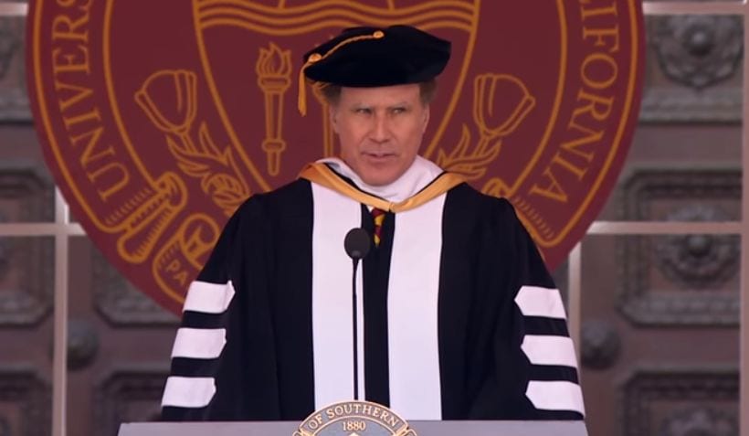 Mira a Will Ferrell cantar "I Will Always Love You" en el discurso de graduación de la USC