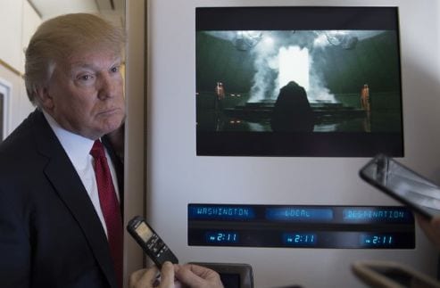 Donald Trump se dirige a la prensa con Rogue One jugando: Mark Hamill responde